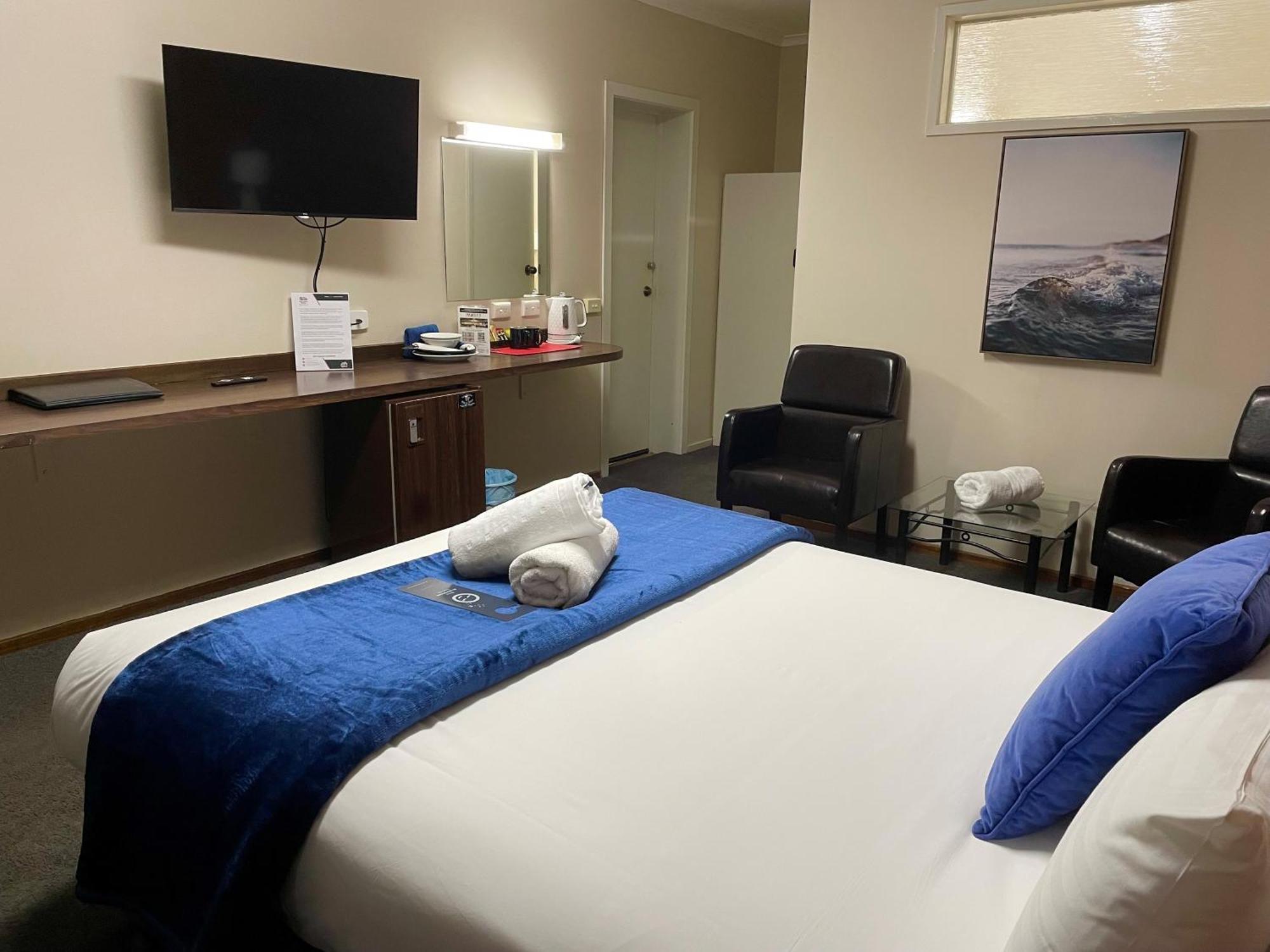 Heart Motel Warrnambool